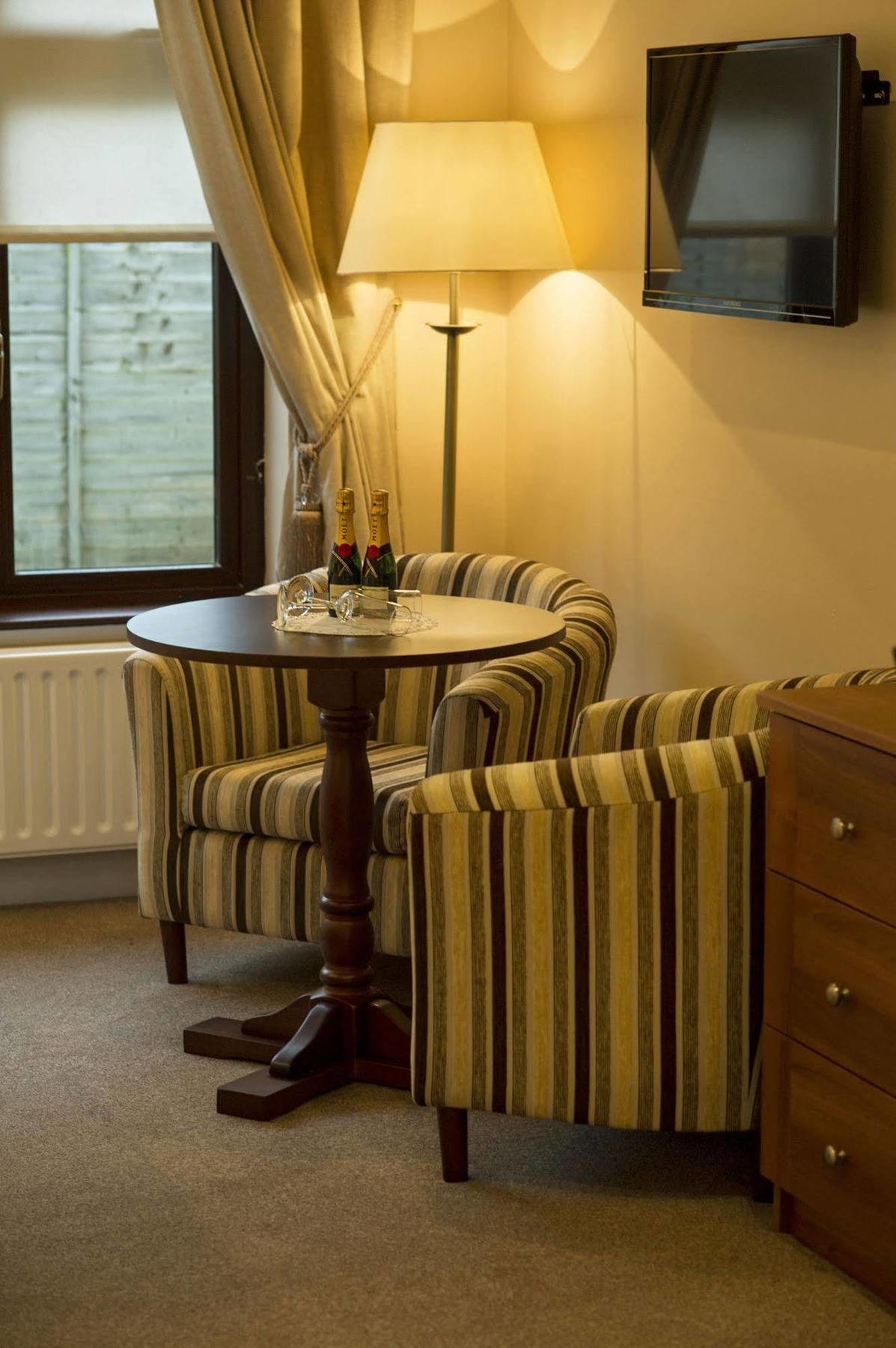 Hillview Self Catering Apartment Lusk Exterior foto